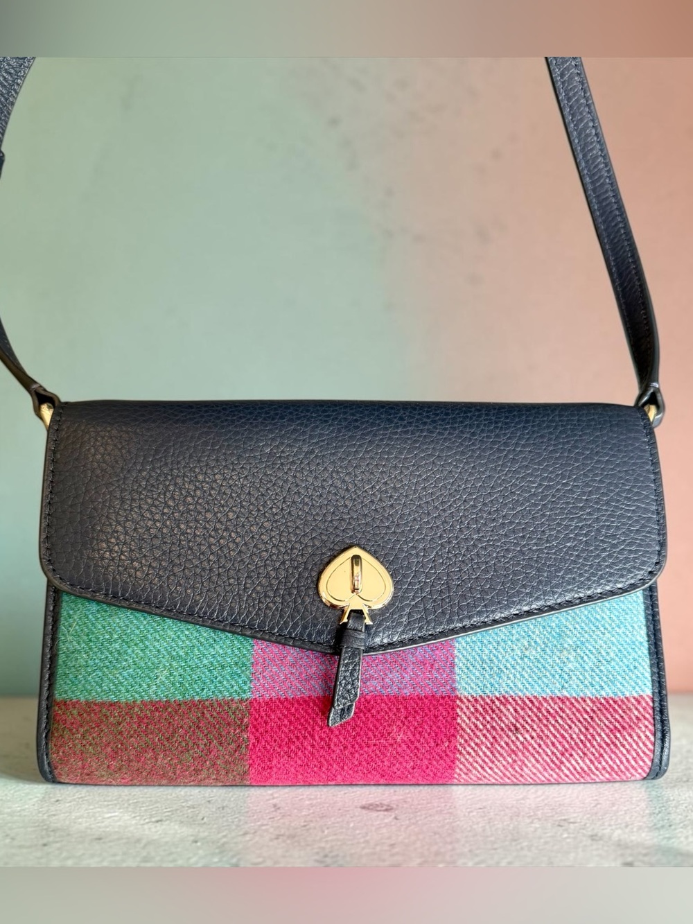 Kate Spade Marti Plaid Wallet Crossbody Bag in Excellent Used Condition (EUC)